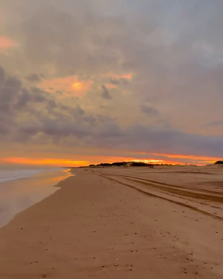 El video del atardecer en la playa que compartió Gimena Accardi