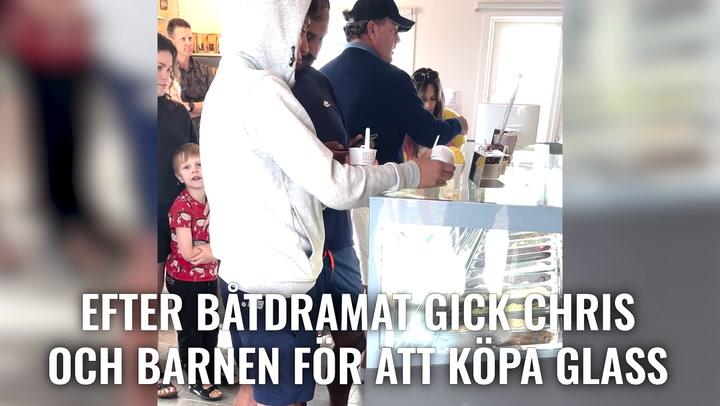 Här köper Chris glass – semestern i svenska hamnen!