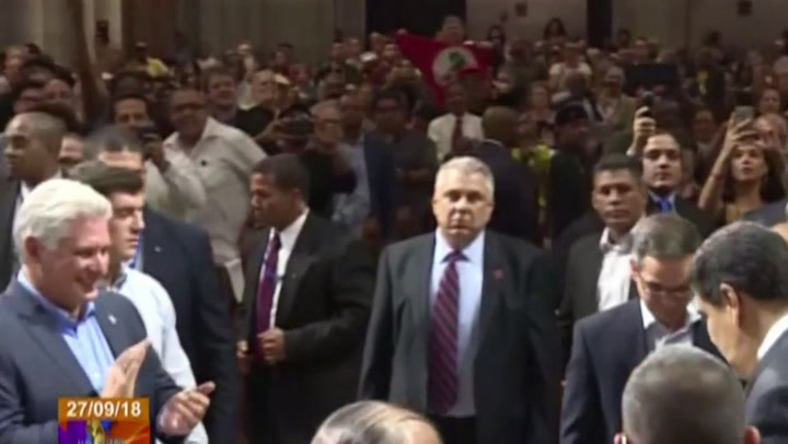 Maduro y Díaz-Canel visitan una iglesia en Nueva York - Fuente: AFP