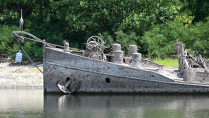 WWII shipwreck revealed after Italian drought leaves river without water