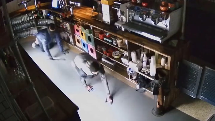 Oblivious thieves crawl to avoid cameras before stealing safe, CCTV shows