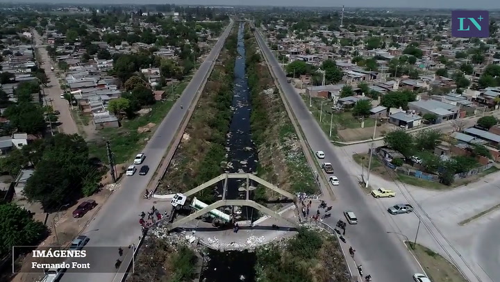 Así se ve el puente derrumbado en Tucumán, desde el dron de LA NACION