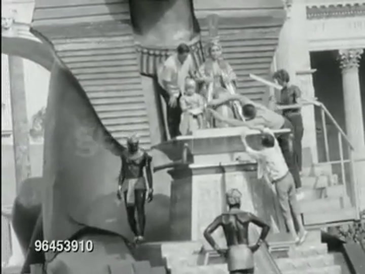 El detrás de escena de Cleopatra (1963) - Fuente: Youtube