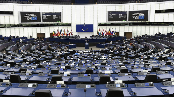 Watch live as EU parliament debates Ukrainian refugee crisis