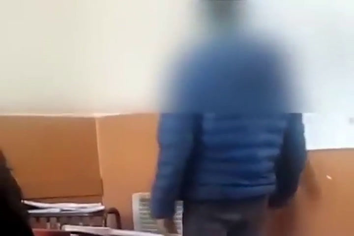 Un alumno atacó a golpes a su profesor en Mendoza - Fuente: YouTube