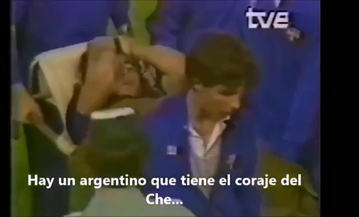 Imperfectos': el video de los fans de Maradona que critican la publicidad de la AFA con Messi - Fue