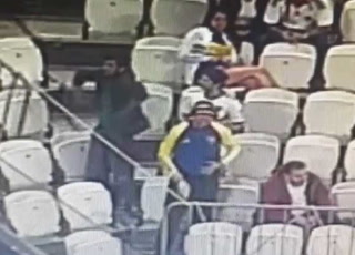 Detienen a tres hinchas de Boca en San Pablo por actos racistas contra fanáticos del Corinthians