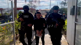 Presentan a Jorge Luis Aguilar previo a ser extraditado a EUA