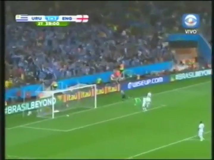 Goles de Luis Suárez a Inglaterra - Fuente Youtube