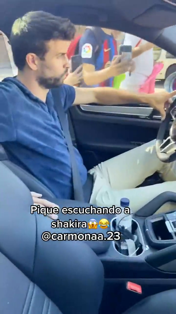 Un tiktoker habría captado a Piqué mientras escuchaba una canción de Shakira en el auto