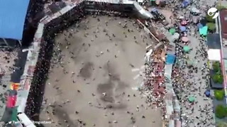 Así fue el derrumbe del palco en una plaza de toros en Colombia