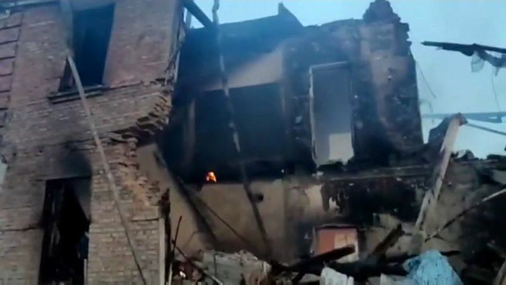 Ucrania: mueren 60 personas en el bombardeo ruso a una escuela de Lugansk