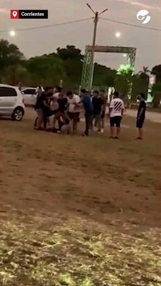Un grupo de rugbiers atacó a un joven en el corsódromo de Corrientes