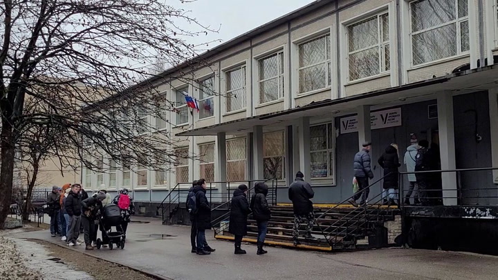 Russia general election voters queue at polling station in Saint Petersburg