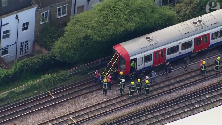 Vista aérea de la evacuación en la estación Parsons Green del metro de Londres