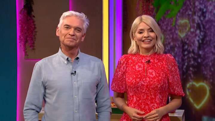 Watch Phillip Schofield's final sign off from This Morning