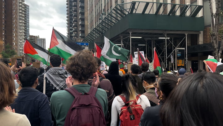 Pro-Israel, pro-Palestinian protesters rally outside Israeli consulate in NYC