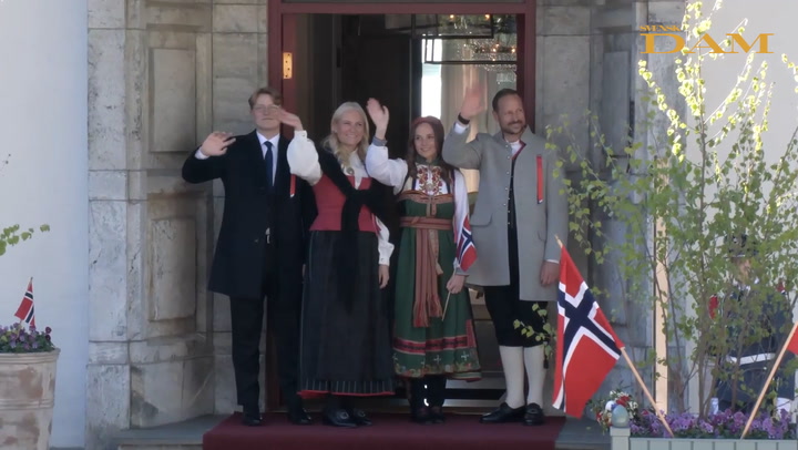 Grattis med dagen, Norge! Här firar Mette-Marit, Haakon och barnen nationaldagen
